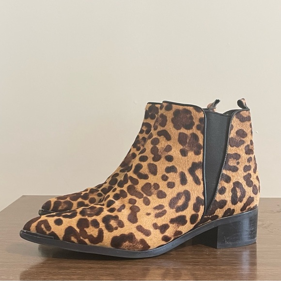 Marc Fisher LTD Yale Boots Pointy Toe Calf Hair Chelsea Booties Mob Wife Sz 8.5 - Picture 1 of 12